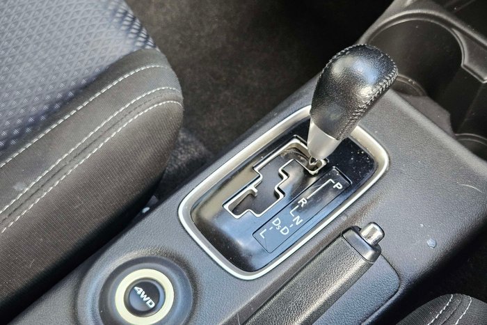 2016 Mitsubishi Outlander LS