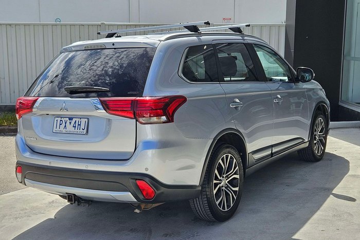 2016 Mitsubishi Outlander LS