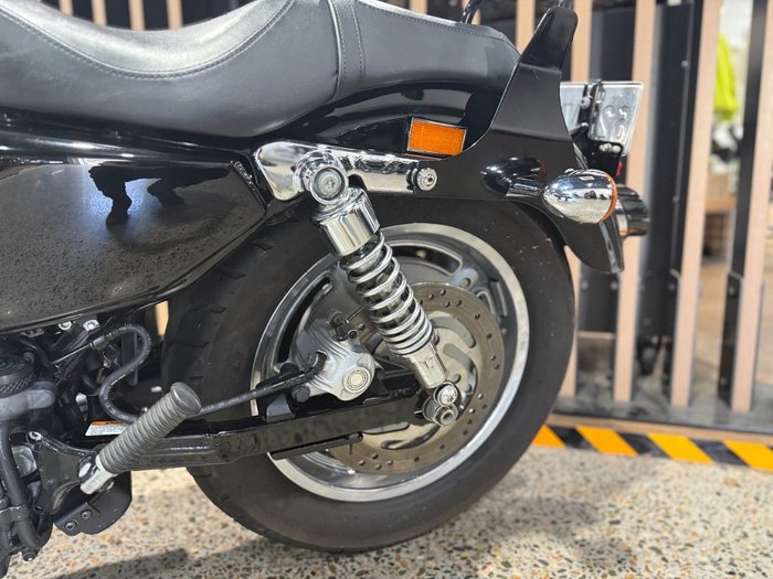 2010 Harley-Davidson XL1200C SPORTSTER CUSTOM Black