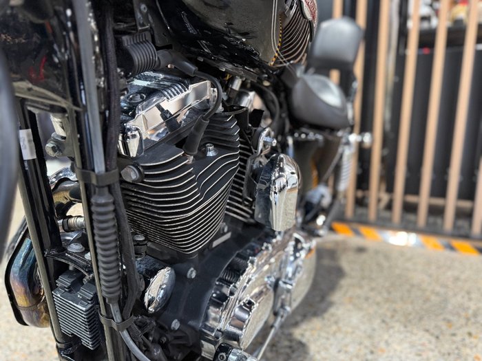 2010 Harley-Davidson XL1200C SPORTSTER CUSTOM Black