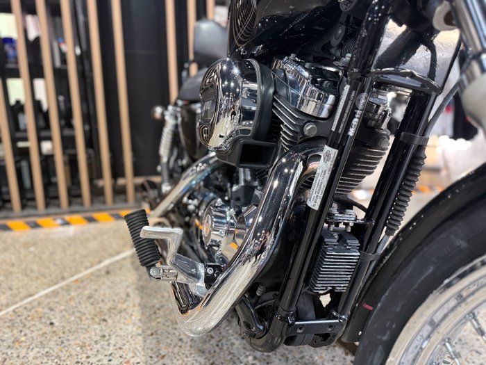 2010 Harley-Davidson XL1200C SPORTSTER CUSTOM Black