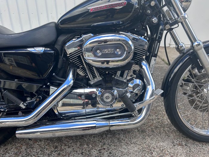 2010 Harley-Davidson XL1200C SPORTSTER CUSTOM