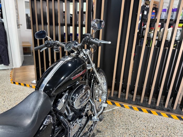 2010 Harley-Davidson XL1200C SPORTSTER CUSTOM Black