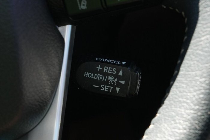 2022 Toyota Hilux SR5