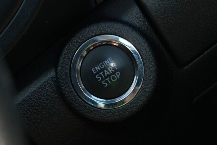 2022 Toyota Hilux SR5