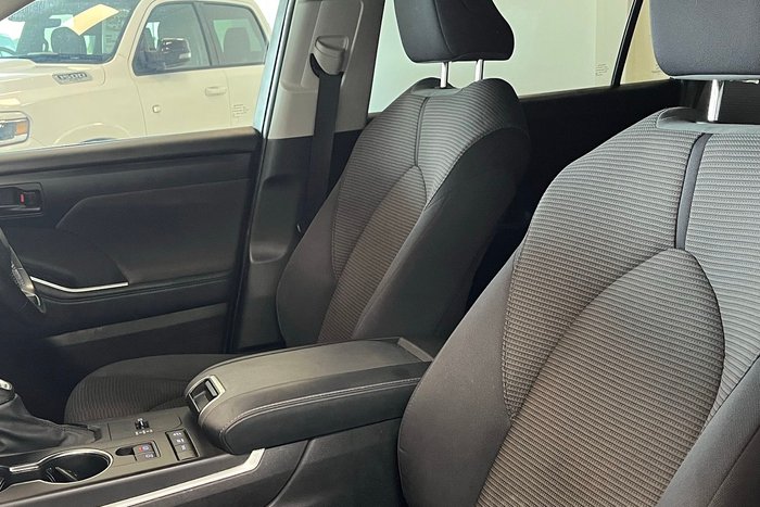 2022 Toyota Kluger GX