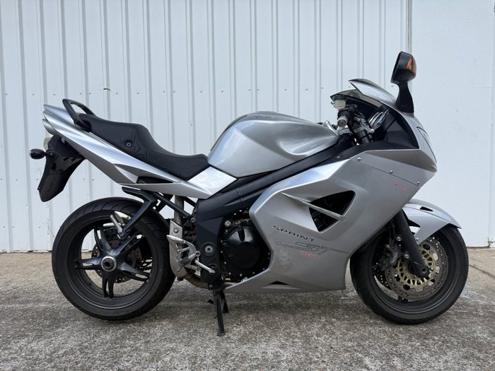 Triumph 2005 SPRINT ST ABS SILVER