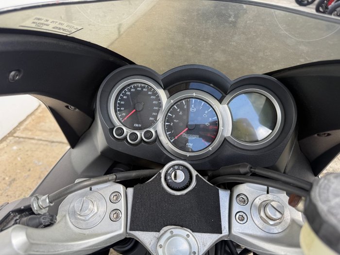 Triumph 2005 SPRINT ST ABS SILVER