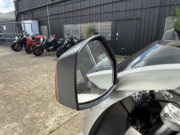 Triumph 2005 SPRINT ST ABS SILVER