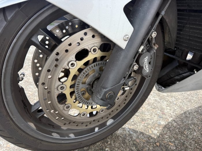 Triumph 2005 SPRINT ST ABS SILVER