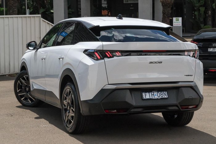 2025 Peugeot 3008 Allure Hybrid