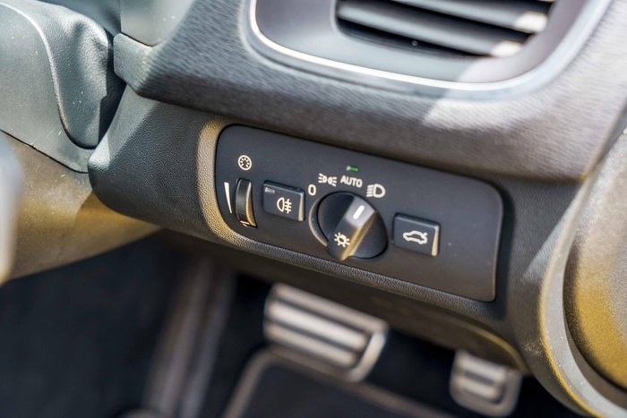 2014 Volvo V40 T5 R-Design