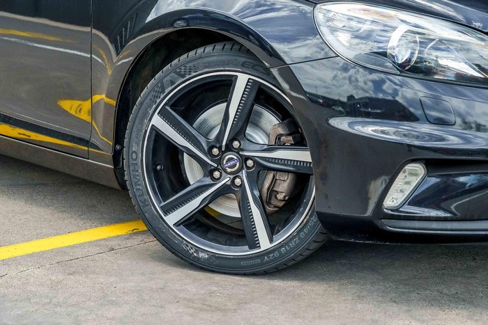 2014 Volvo V40 T5 R-Design