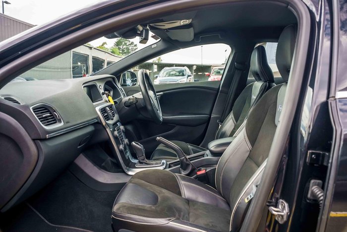 2014 Volvo V40 T5 R-Design