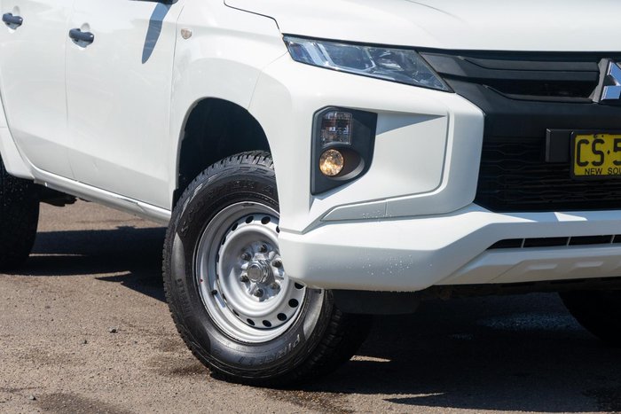 2018 Mitsubishi Triton GLX ADAS