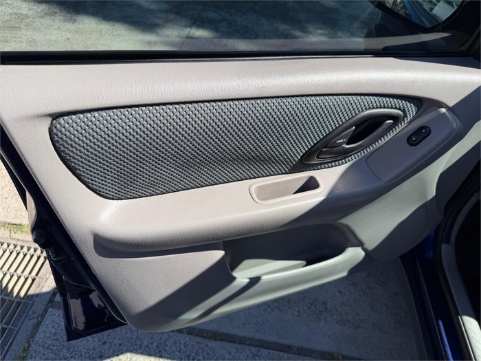 2003 MAZDA TRIBUTE LIMITED SPORT