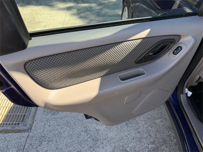 2003 MAZDA TRIBUTE LIMITED SPORT