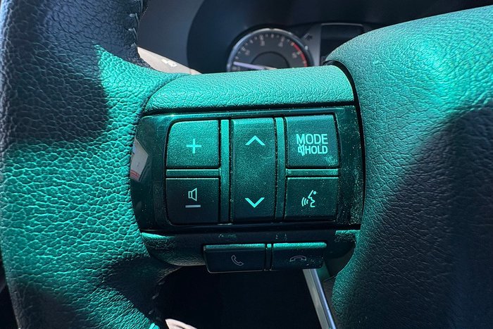 2021 Toyota Hilux SR5