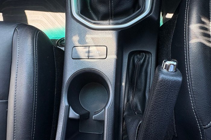 2021 Toyota Hilux SR5