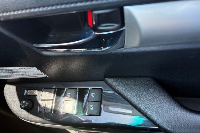 2021 Toyota Hilux SR5