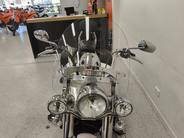 2015 Triumph THUNDERBIRD LT Blue