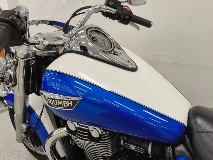 2015 Triumph THUNDERBIRD LT Blue