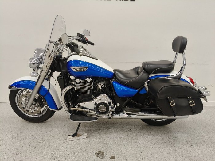 2015 Triumph THUNDERBIRD LT Blue