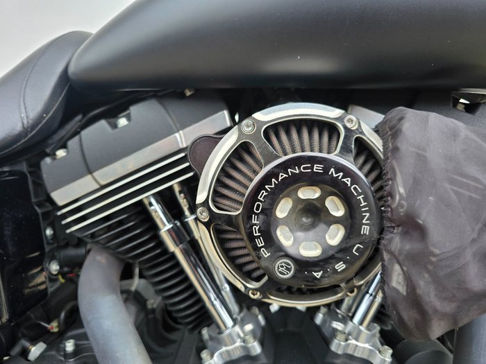 2015 Harley-Davidson FXDB STREET BOB Black