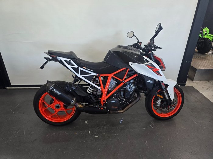 2017 Ktm 1290 SUPER DUKE R Orange