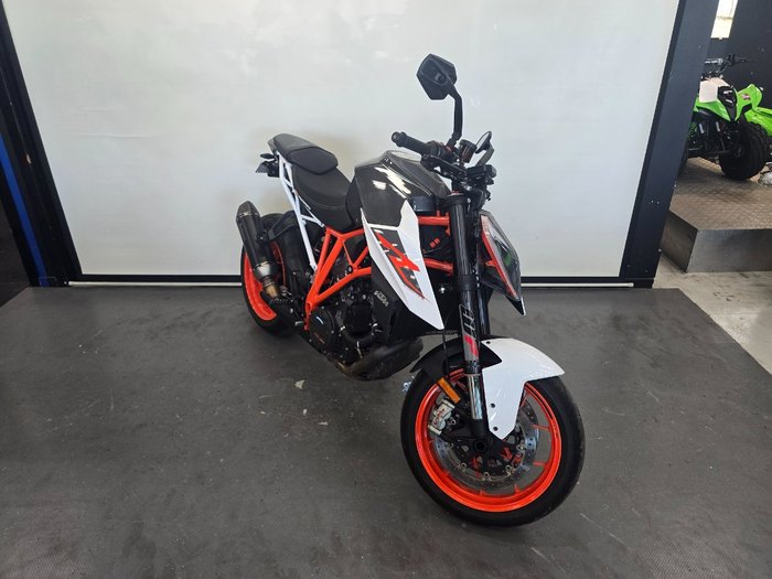 2017 Ktm 1290 SUPER DUKE R Orange