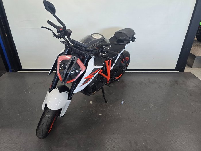 2017 Ktm 1290 SUPER DUKE R Orange