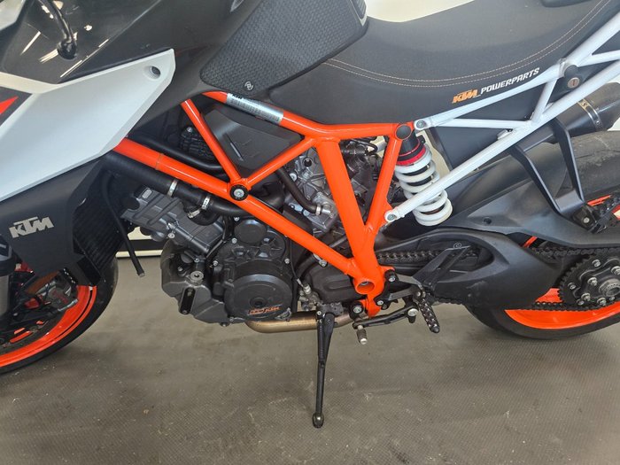 2017 Ktm 1290 SUPER DUKE R Orange