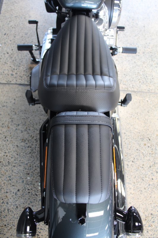 2025 Harley-davidson FXBB STREET BOB (117) Iron Horse Metallic