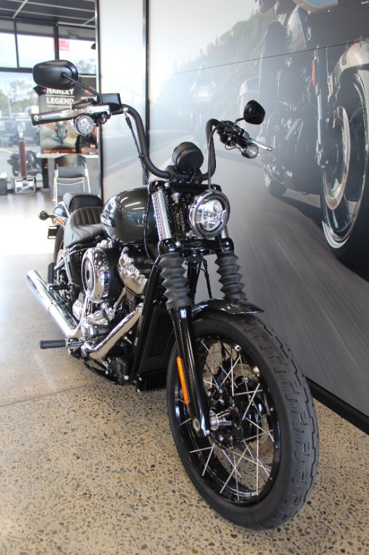 2025 Harley-davidson FXBB STREET BOB (117) Iron Horse Metallic