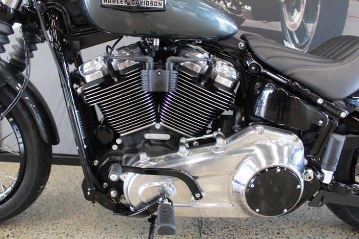 2025 Harley-davidson FXBB STREET BOB (117) Iron Horse Metallic