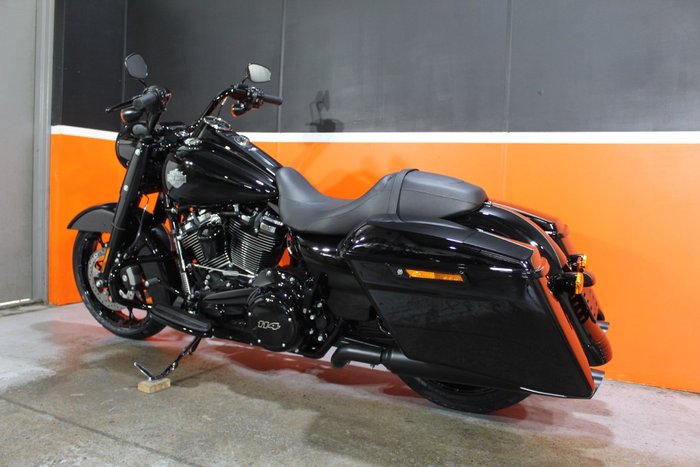 2025 Harley-davidson FLHRXS ROAD KING SPECIAL VIVID BLACK
