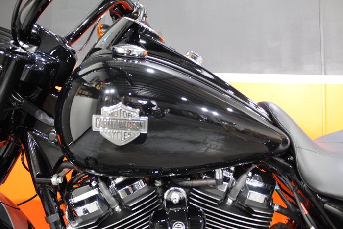 2025 Harley-davidson FLHRXS ROAD KING SPECIAL VIVID BLACK