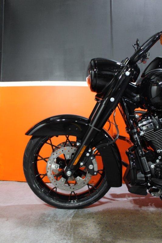 2025 Harley-davidson FLHRXS ROAD KING SPECIAL VIVID BLACK