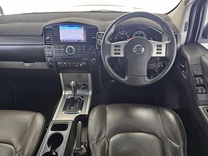 2012 Nissan Navara ST-X