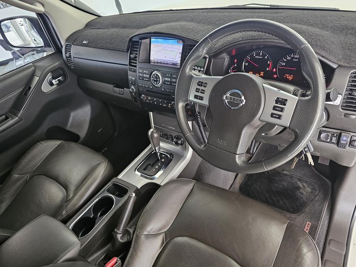 2012 Nissan Navara ST-X