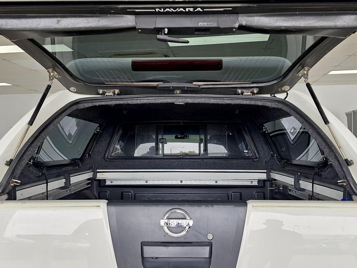 2012 Nissan Navara ST-X