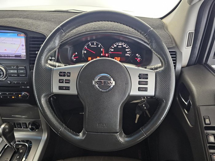 2012 Nissan Navara ST-X