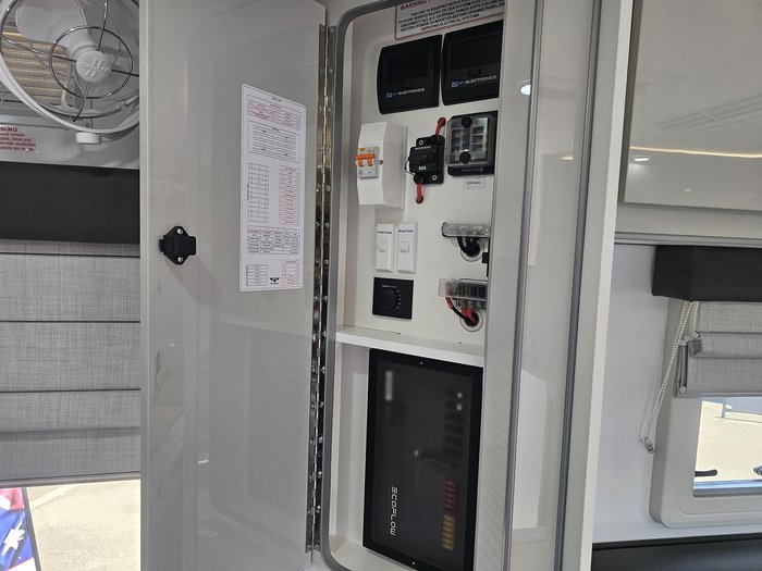 2024 JB Caravans Scorpion Sting 22'6 - 3 Bunk