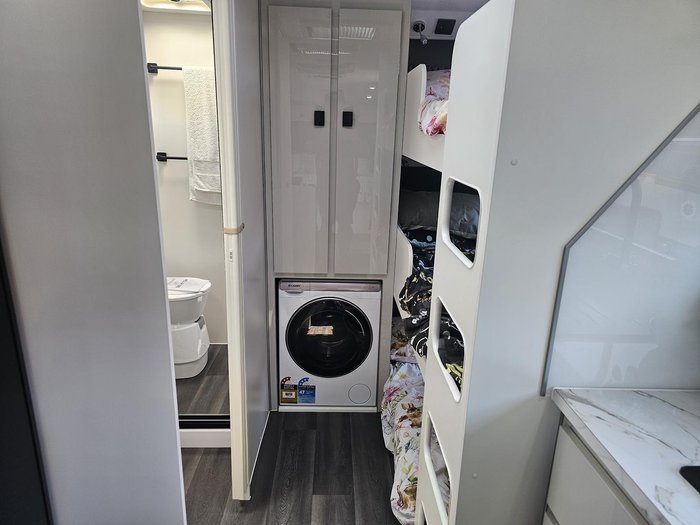 2024 JB Caravans Scorpion Sting 22'6 - 3 Bunk