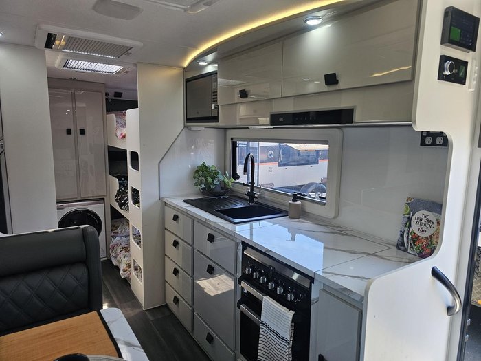 2024 JB Caravans Scorpion Sting 22'6 - 3 Bunk