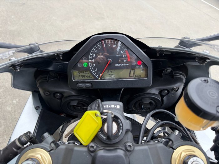 2006 Honda CBR1000RR (FIREBLADE) Silver