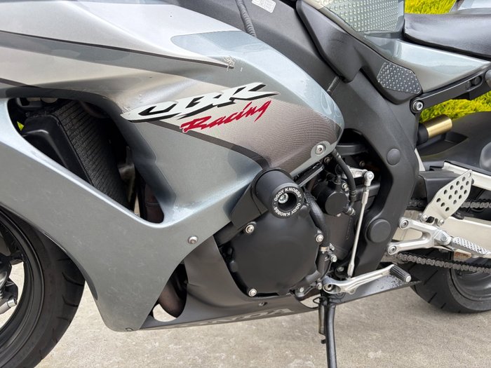 2006 Honda CBR1000RR (FIREBLADE) Silver
