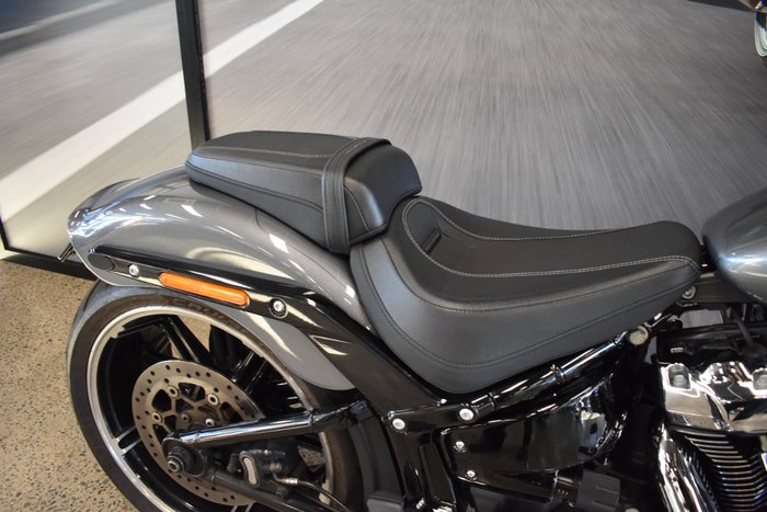 2022 Harley-davidson FXBRS BREAKOUT (114) GRAY HAZE