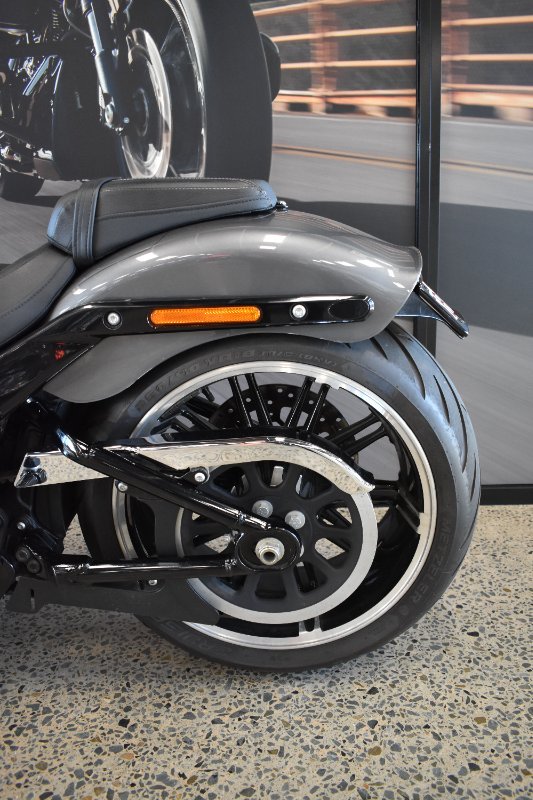 2022 Harley-davidson FXBRS BREAKOUT (114) GRAY HAZE