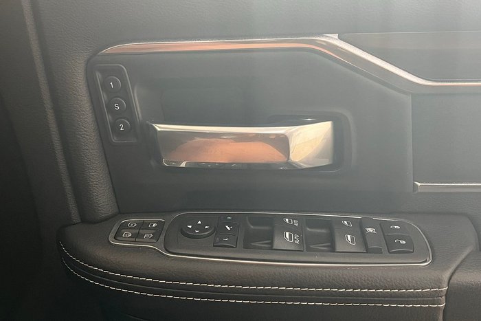 2024 RAM 2500 Laramie Rambox